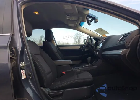 2017 Subaru Outback 2.5I Premium z USA, uszkodzony, nr VIN 4S4BSAFC1H3318211